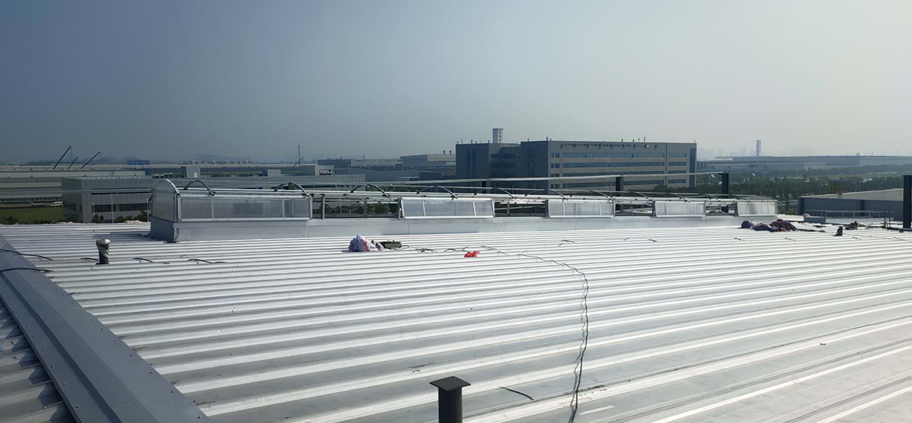 江铃股份有限公司-电泳车间圆拱形排烟天窗